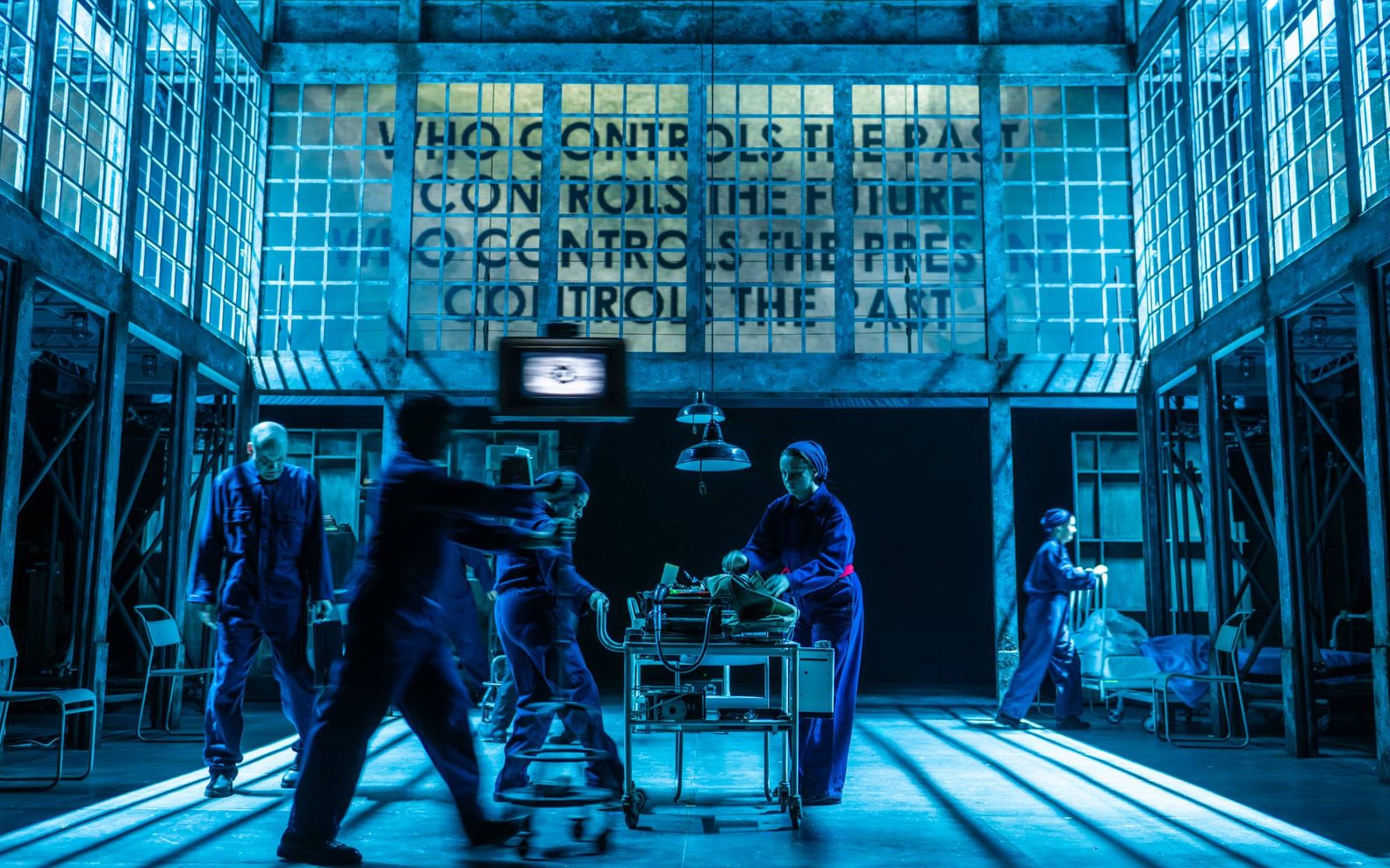 The cast on 1984 on stage
